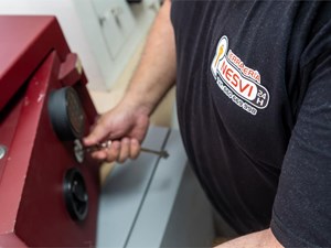 ¿En qué consiste el servicio de amaestramiento de llaves para cajas fuertes?