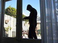 ¡Extrema la seguridad en verano! Consejos para una vivienda segura