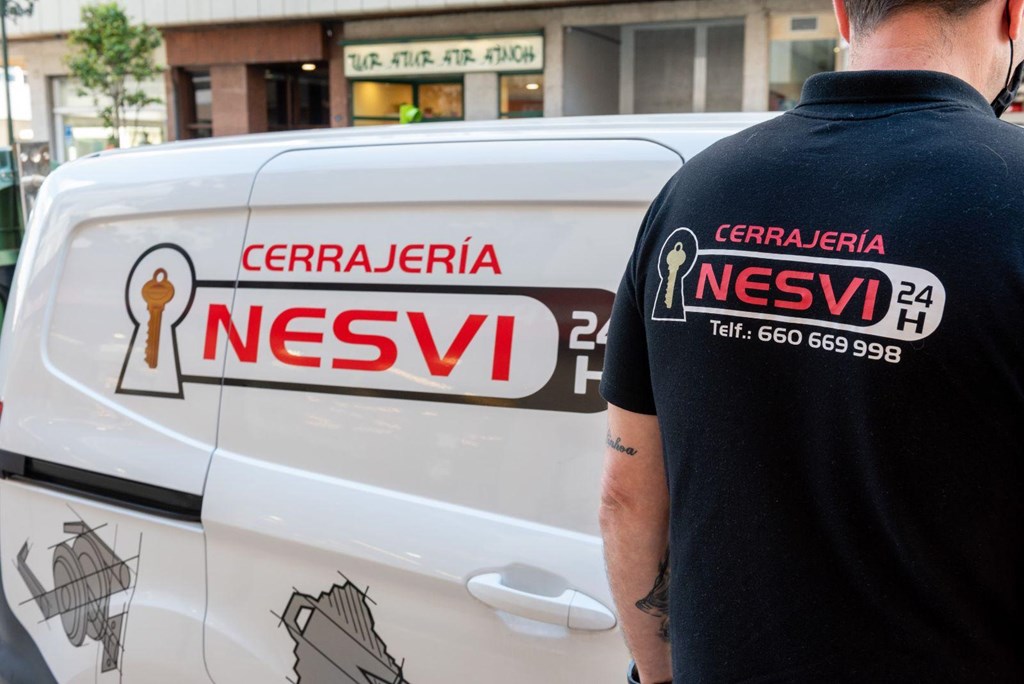Foto 1 Instalación y reparación de cerraduras en portales y garajes en Vigo