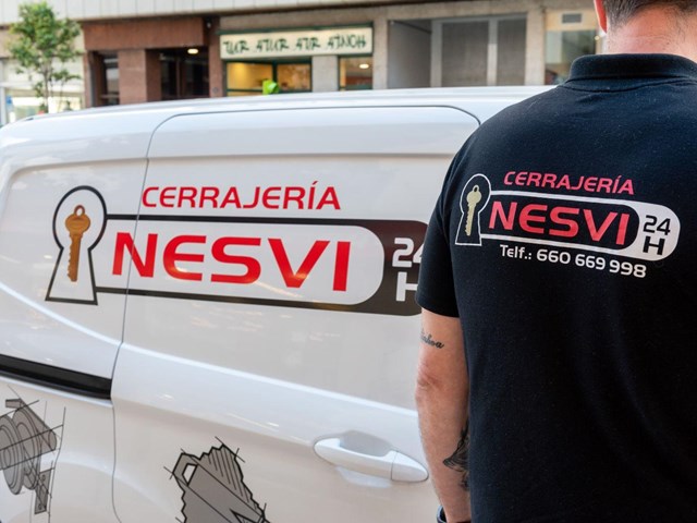 Instalación y reparación de cerraduras en portales y garajes en Vigo