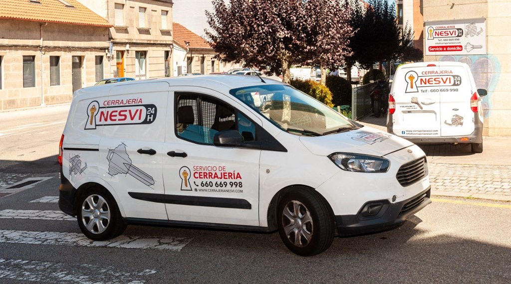 Foto 1 Mantenimiento de puertas y sistemas de apertura en Vigo