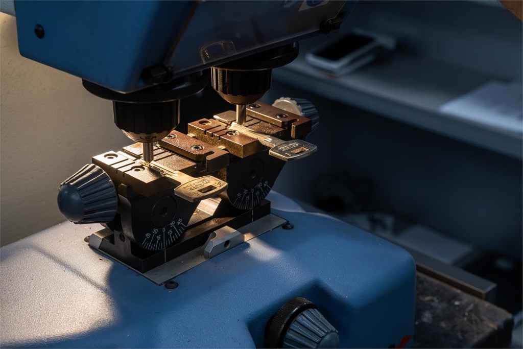 ¿Por qué se puede romper la llave dentro de la cerradura?